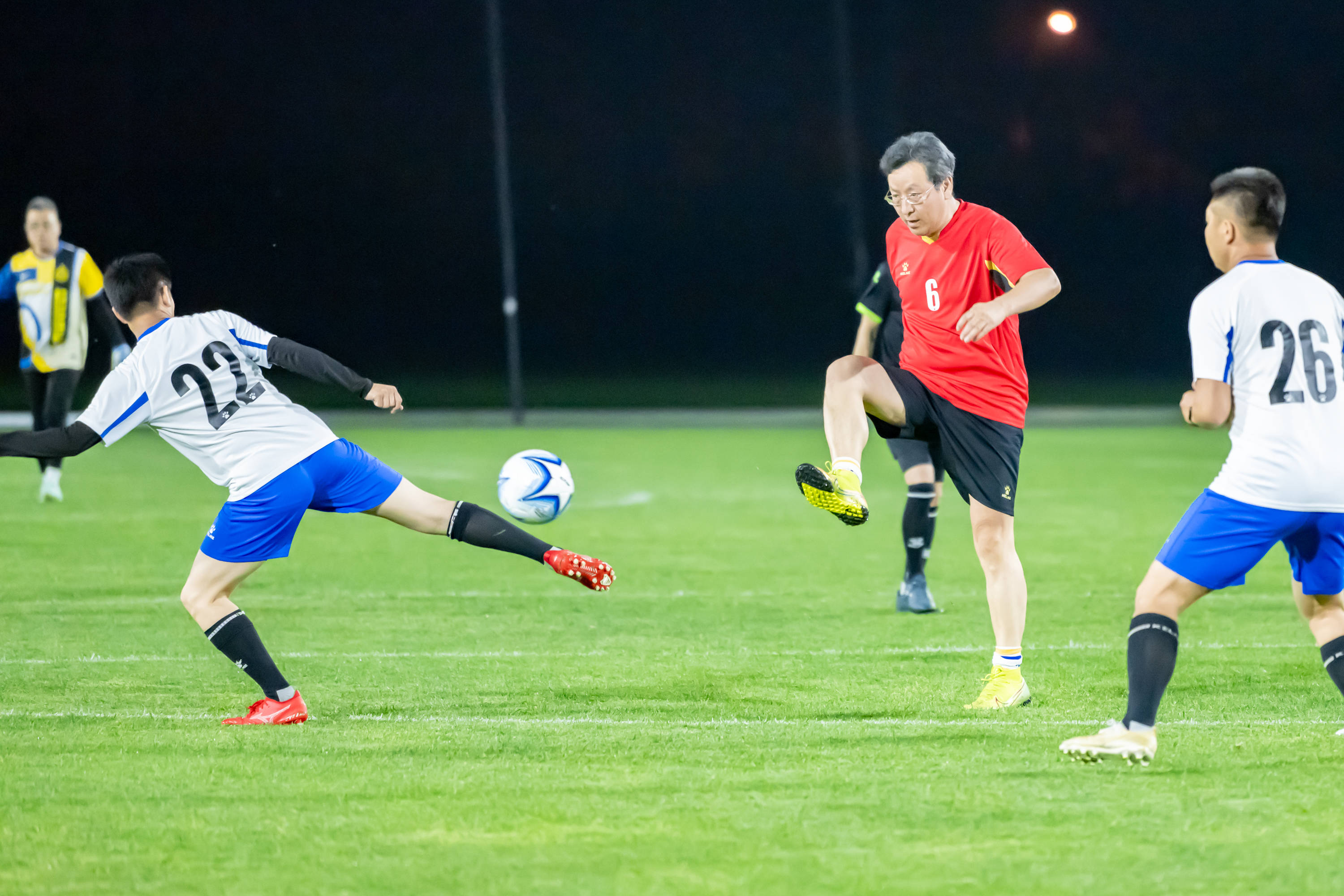 深化对比赛 深化对比赛