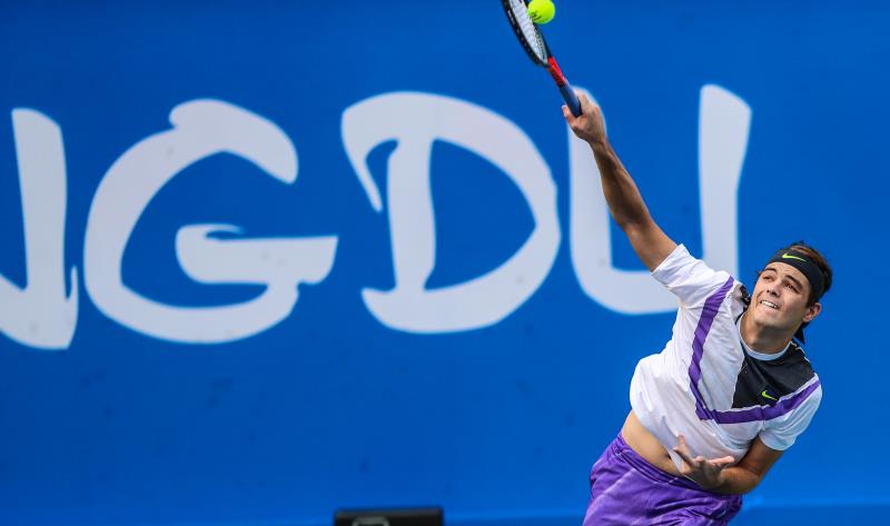 多条战线荣 多条战线荣